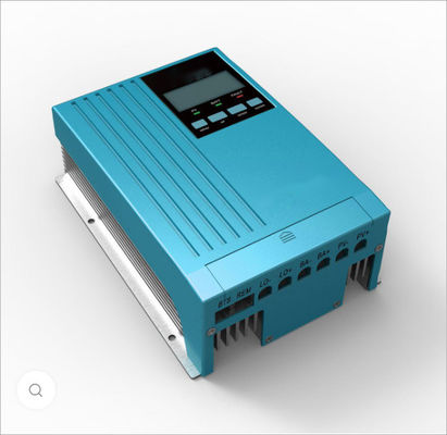 FTPC1600A Series (20/30/40A) MPPT Solar Charge Controller dengan warna biru untuk digunakan di rumah